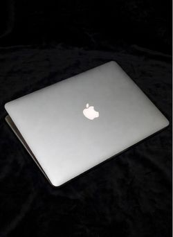 Apple MacBook Pro 15” Retina i7/16GB/500GB SSD $350