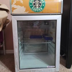 Mini Fridge 