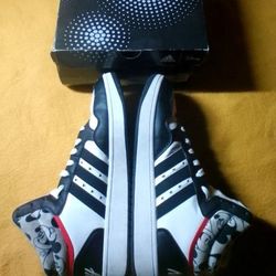 Limited Addition Mickey Mouse Adidas Mens Shoes Size 9.5