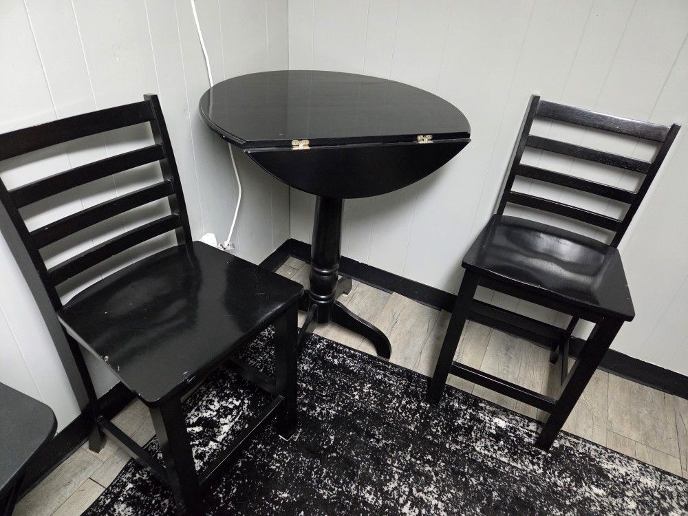 Bar Height Table And Chairs