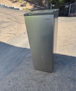Freezer household upright stainless steel garage ready (free local delivery)