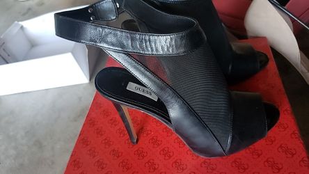Guess womens size 7 heels