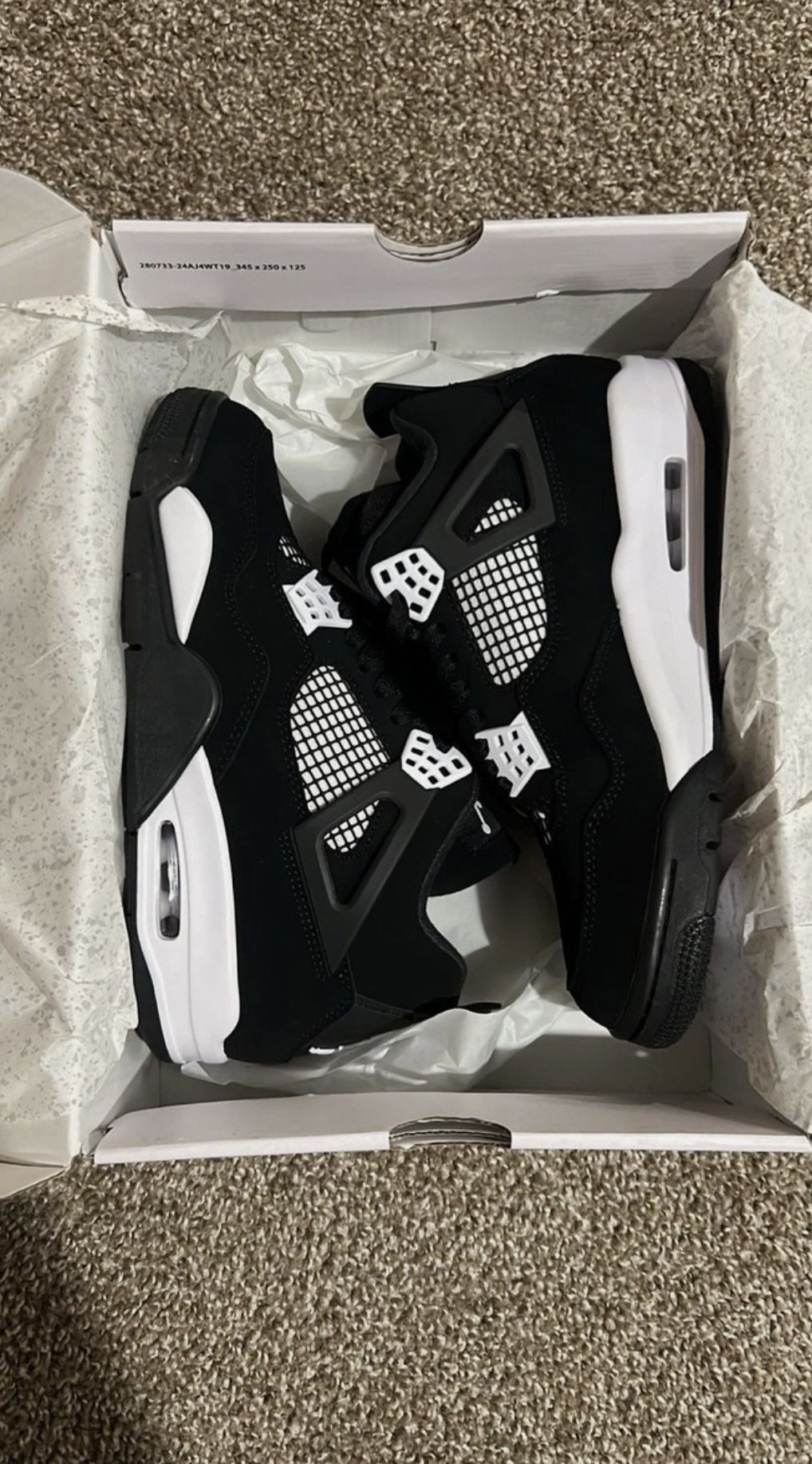 Jordan 4βs White Thunder