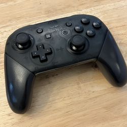 $30 Nintendo Switch Pro Controller