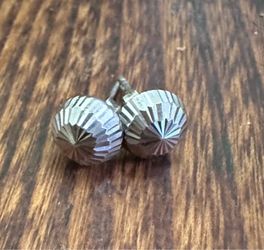 Vintage .925 Sterling Silver Faceted Dome Stud Earrings Diamond Cut Starburst