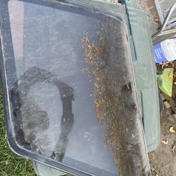 1984to1988 Toyota 4runner rear right window asking $100