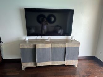 FREE Credenza / TV Stand — Laguna Beach