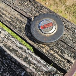 2 Tape Measurer Winde Up Style
