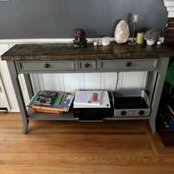 Vintage End Table Like New***