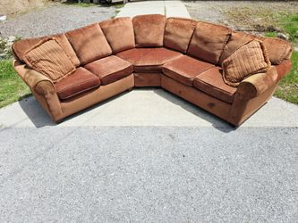 Kincaid sectional corner sofa just for $50 today!