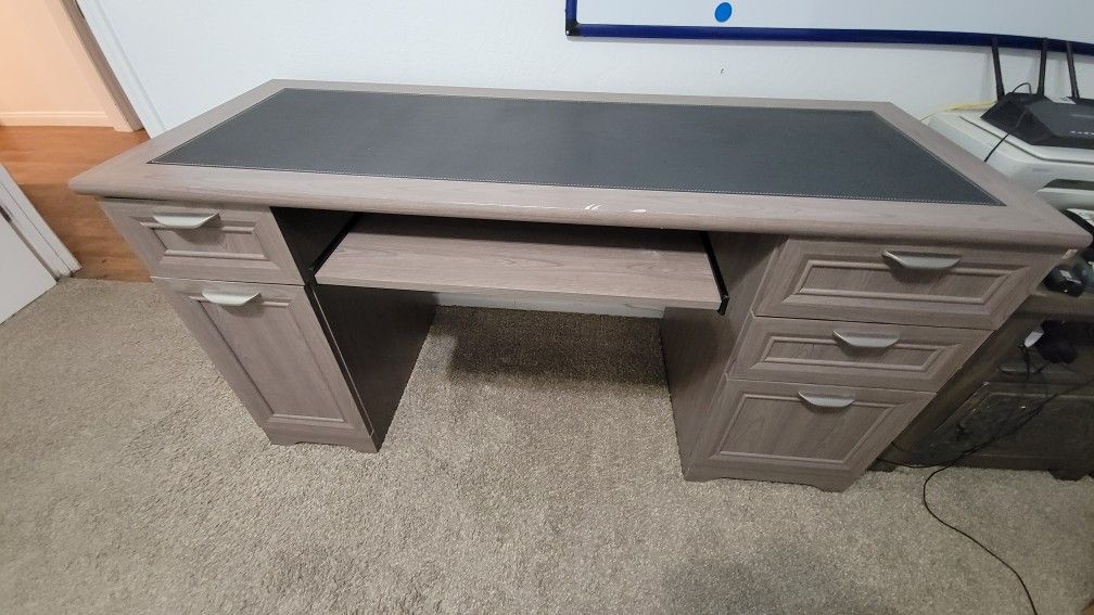 Office Desk