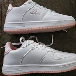 White Womans platform with pink accents size 7.5