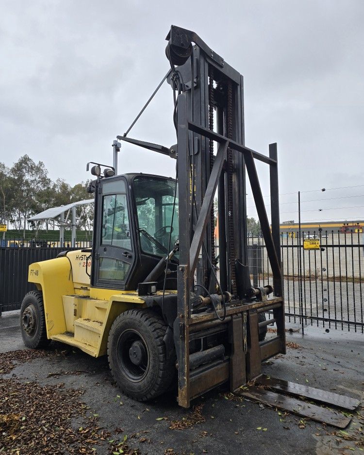 Hyster H230HD Pneumatic Tire Forklift