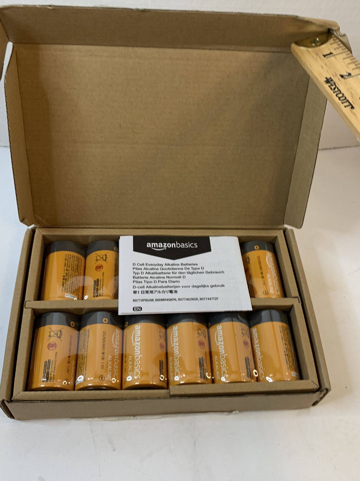Sealed Amazon Basics D Alkaline Batteries 12 Pack