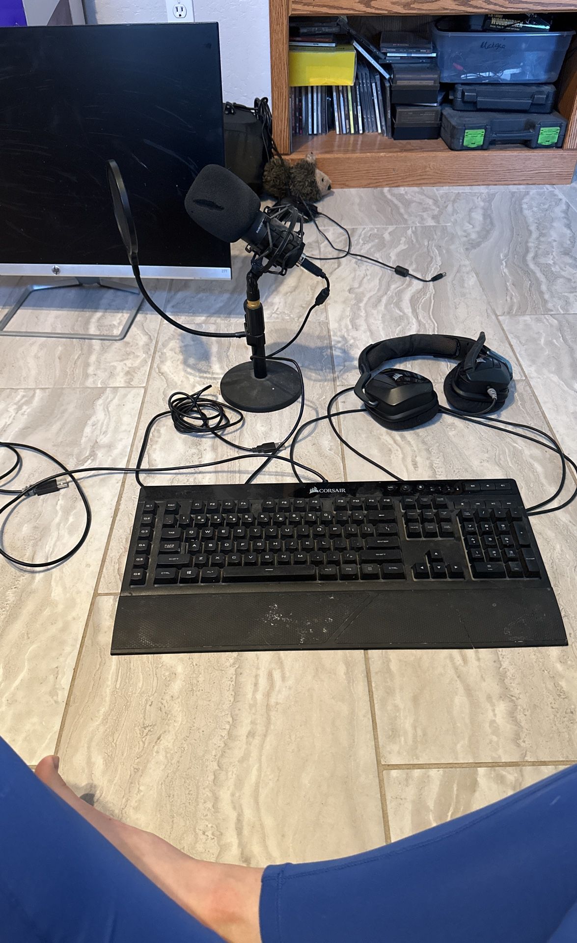 Corsair Keyboard And Headphones Sudotack Mic