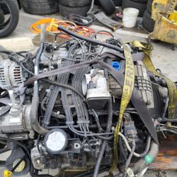 Used Eng With Trasmision Hemi 2003