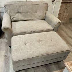 Lazy Boy Double 2 Person Couch With An Ottoman