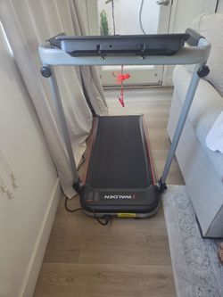 Walden Walking Pad w/ Handle Folds  like New