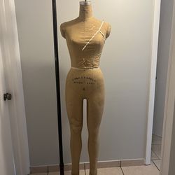 Industry Grade Dress Form With Legs Size 8