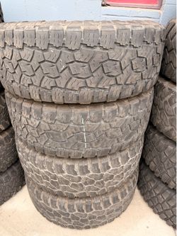 37x12.50r20 Toyo tires en Excelentes Conditiones de Vida las 4