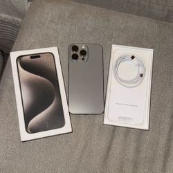 iPhone 15 Pro Max 