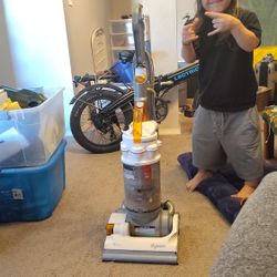 Dyson Vacuum 