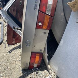 1999 ES 300 Trunk Lid 