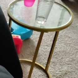 2 End Tables