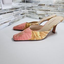 Karen Scott Heels