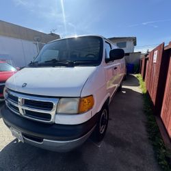 1999 Dodge Ram Van
