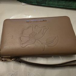 Michael Kors Leather Nouveau Floral Flat MF Phone Case Wallet