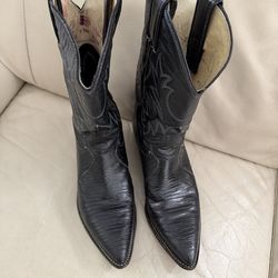 Black Western Cowboy Boots Brand Justin, size 7