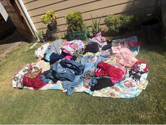 Venta de ropa a 1 dlls y 2 dlls