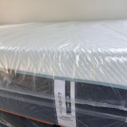 Queen Tempurpedic Pro Adapt Medium Hybrid Mattress