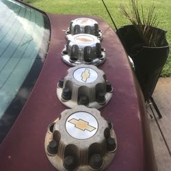 Chevy 8 Lug Center Caps