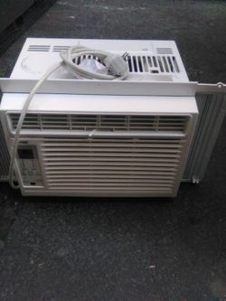 Arctic King Window AC Air Conditioner