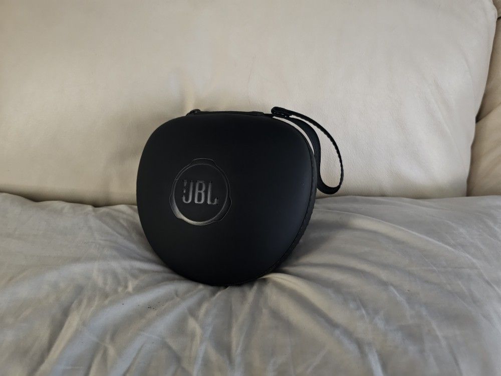 JBL CLUB ONE over-ear headphones