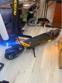 Ausom Leopard Electric Scooter