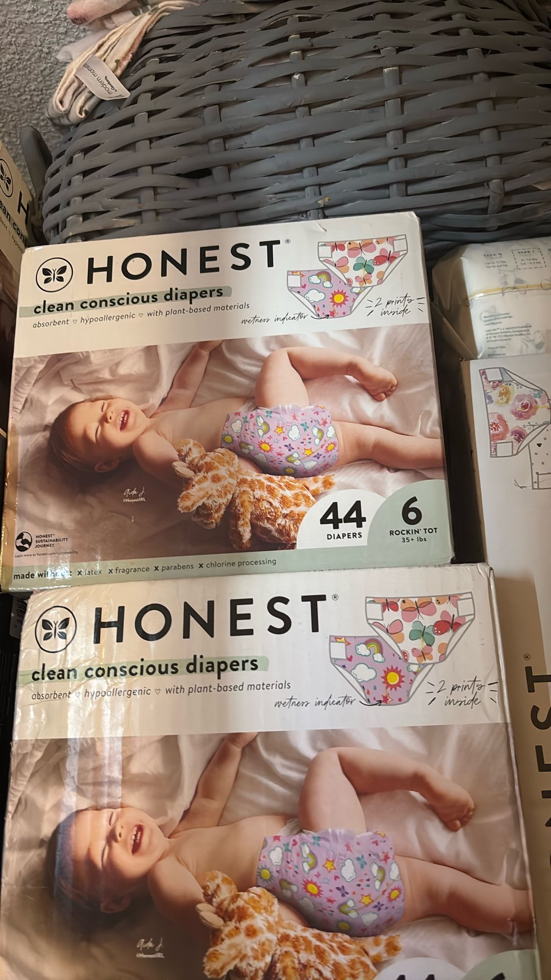 Size 6 Honest Diapers 44 Count