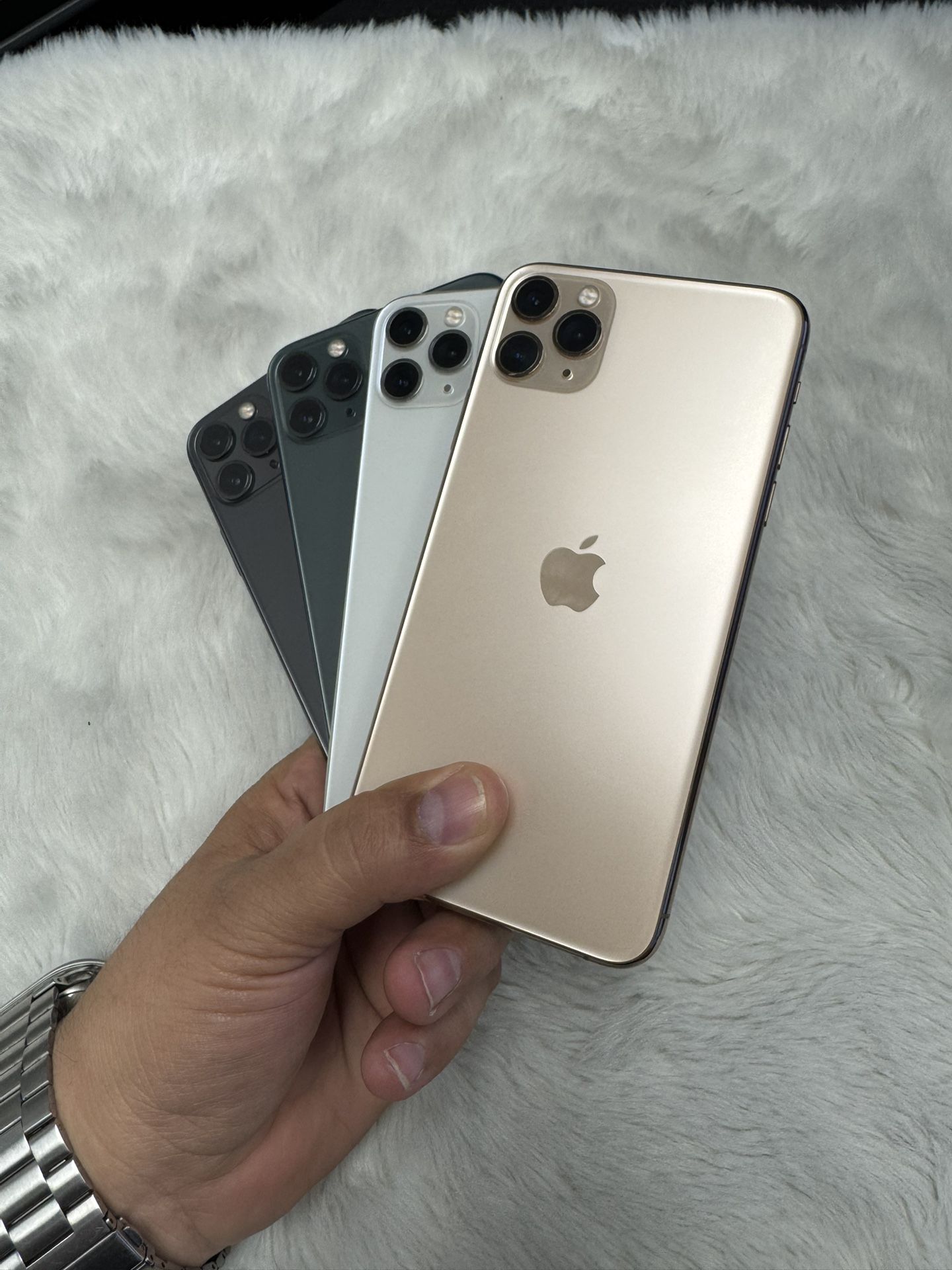 Apple iPhone 11 Pro Max 64GB Unlocked $350
