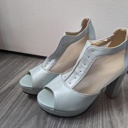 50s Style Heels Only Missing The Laces  Size 6.5
