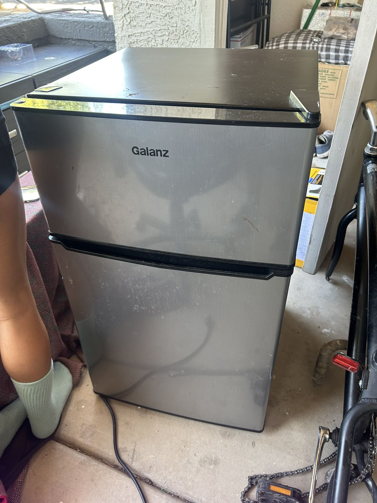 Galanz Mini Fridge