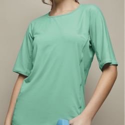 Avon Sporty Tee ( Brand New)