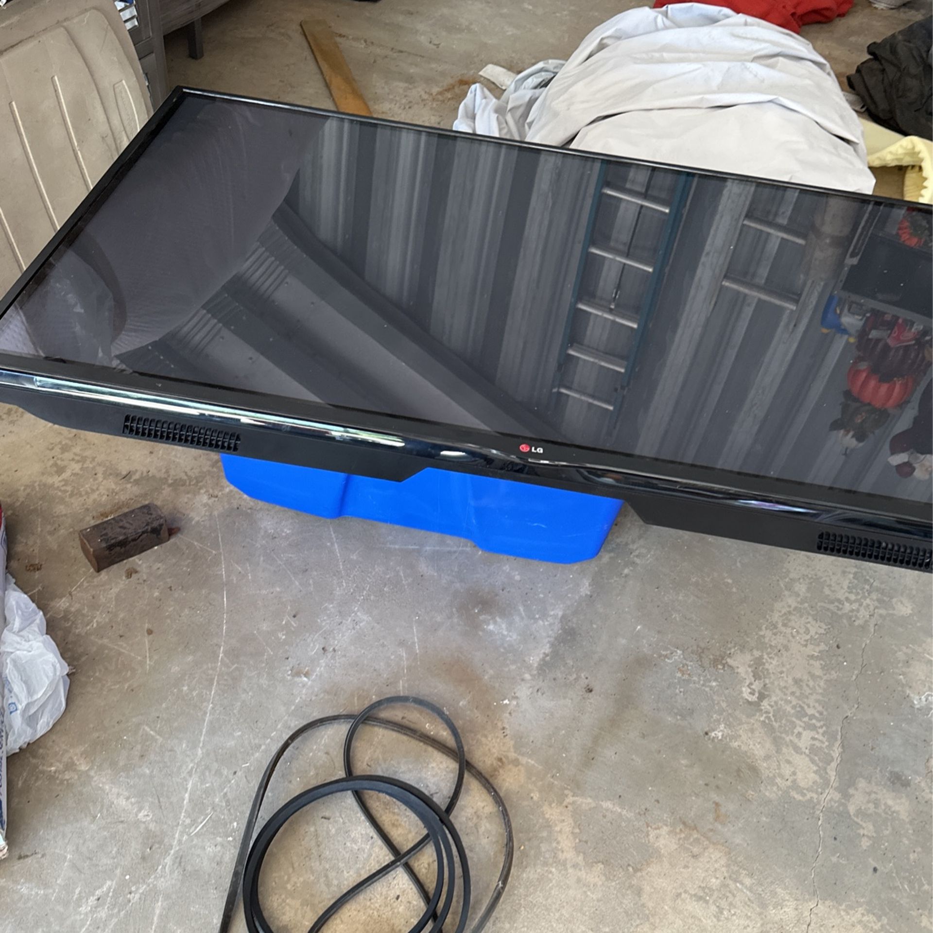 TV- 60 Inches