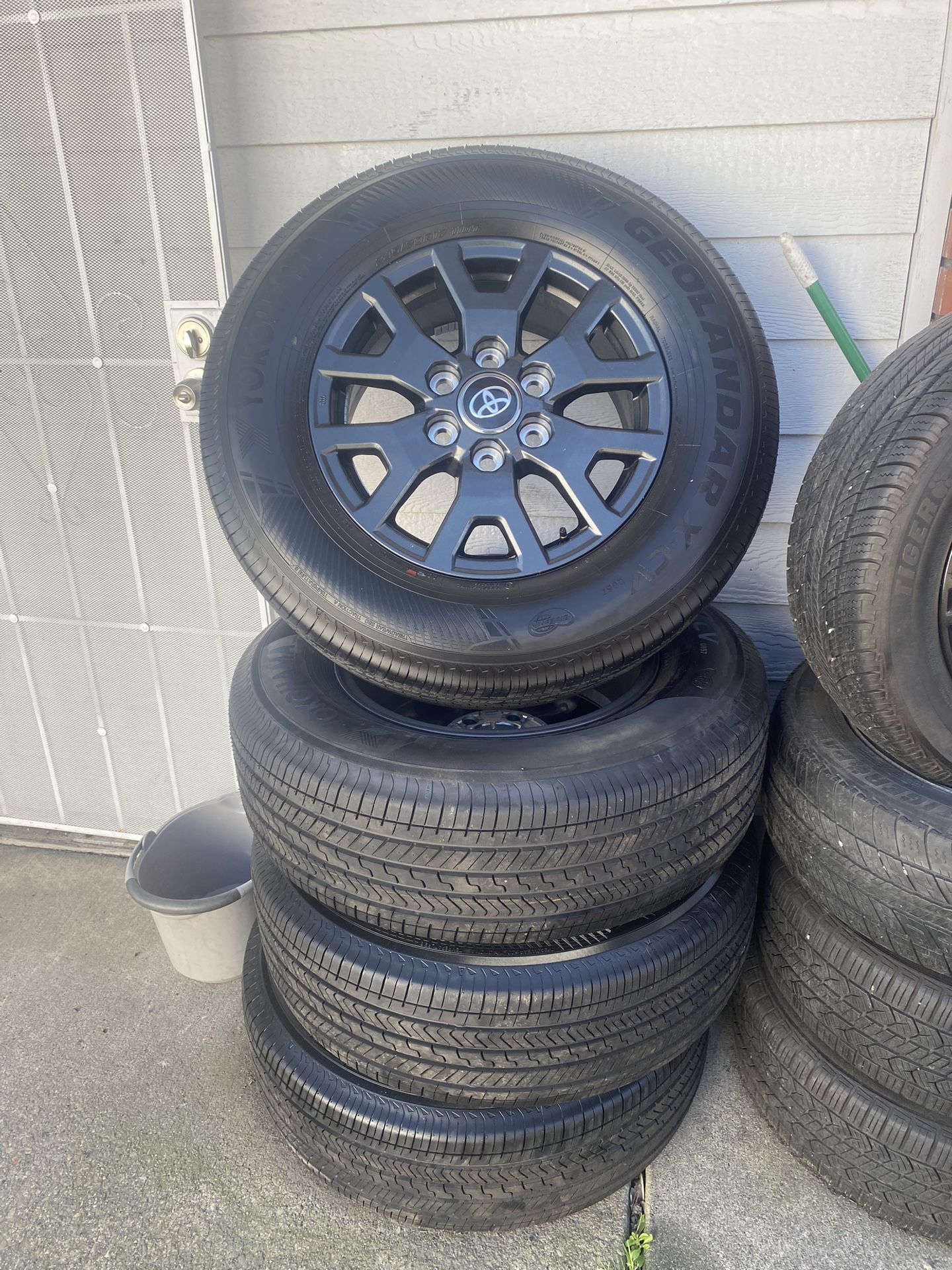 TOYOTA RIMS WITH USED TIRES