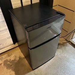 Galanz two-door mini compact refrigerator