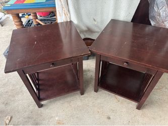 Can used like nightstands or ends table