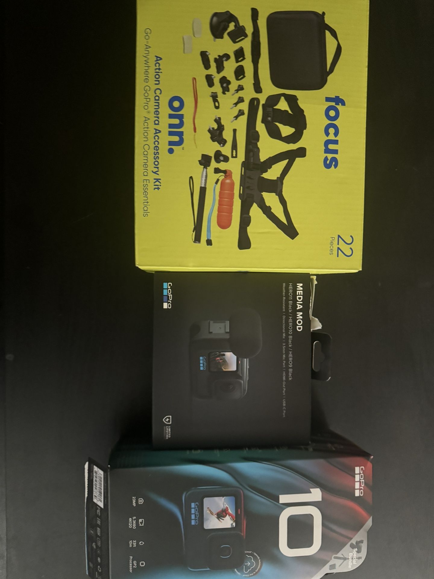GoPro Hero 10 + Accessories 