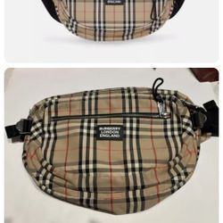 Large Burberry Fanny Used In Good Condition Authentic 