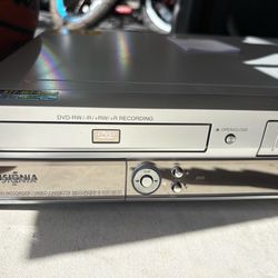 Insignia dvd and tape combo works